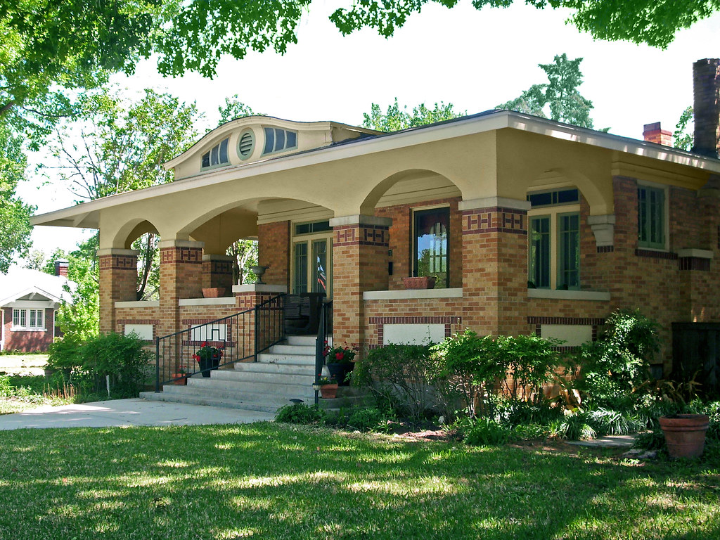 Bungalow House in Berkeley Place, Ft. Worth Bungalow with … Flickr