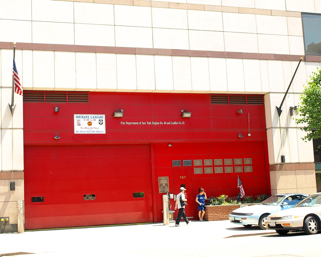 E040 FDNY Firehouse Engine 40 & Ladder 35, Lincoln Square,… | Flickr