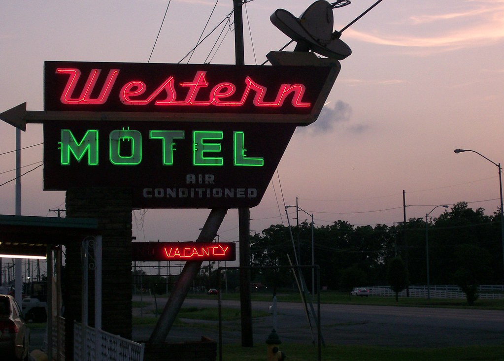 Western Motel Off of Route 66 in Bethany, OK. Liz Page Flickr