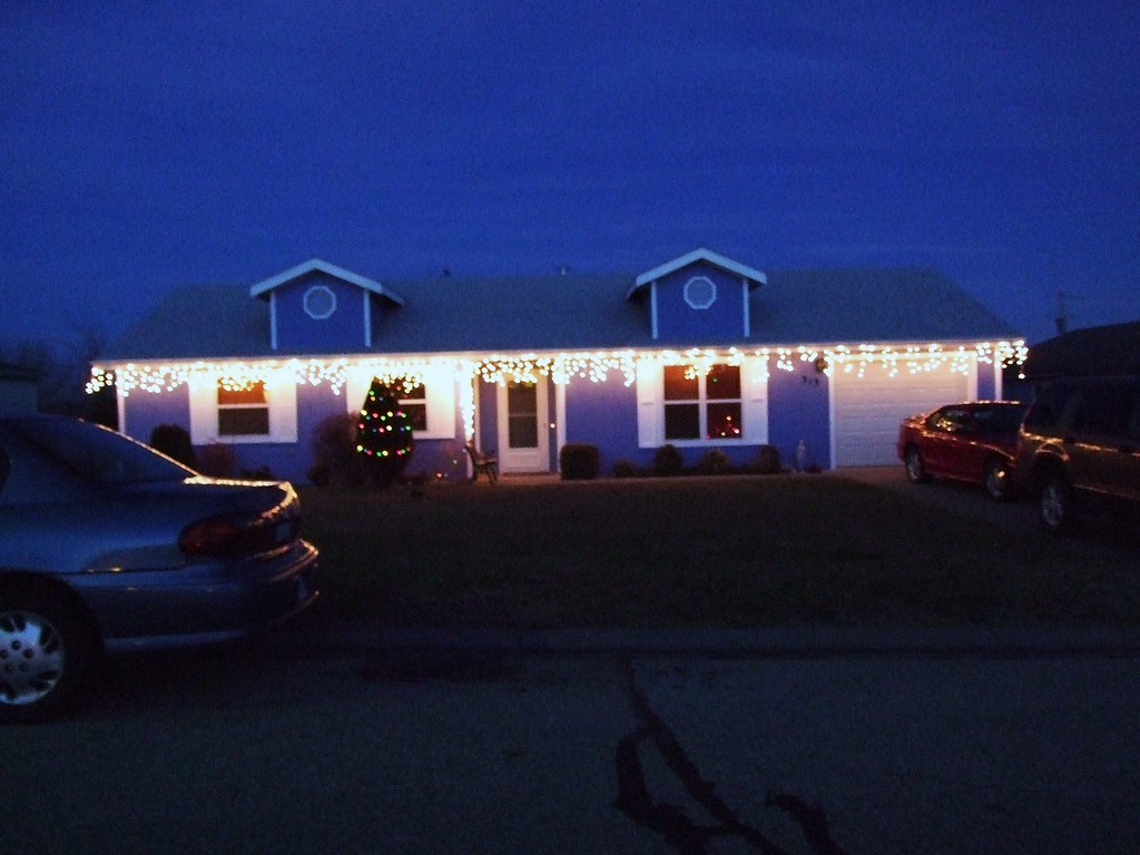 Our house I put up the christmas lights) Goddesswillow Flickr