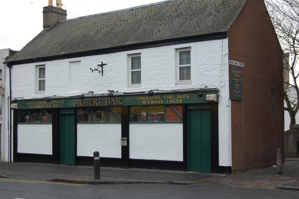 Albert Bar, High Steet,Lochee,Dundee Albert Bar, High Stee… Flickr