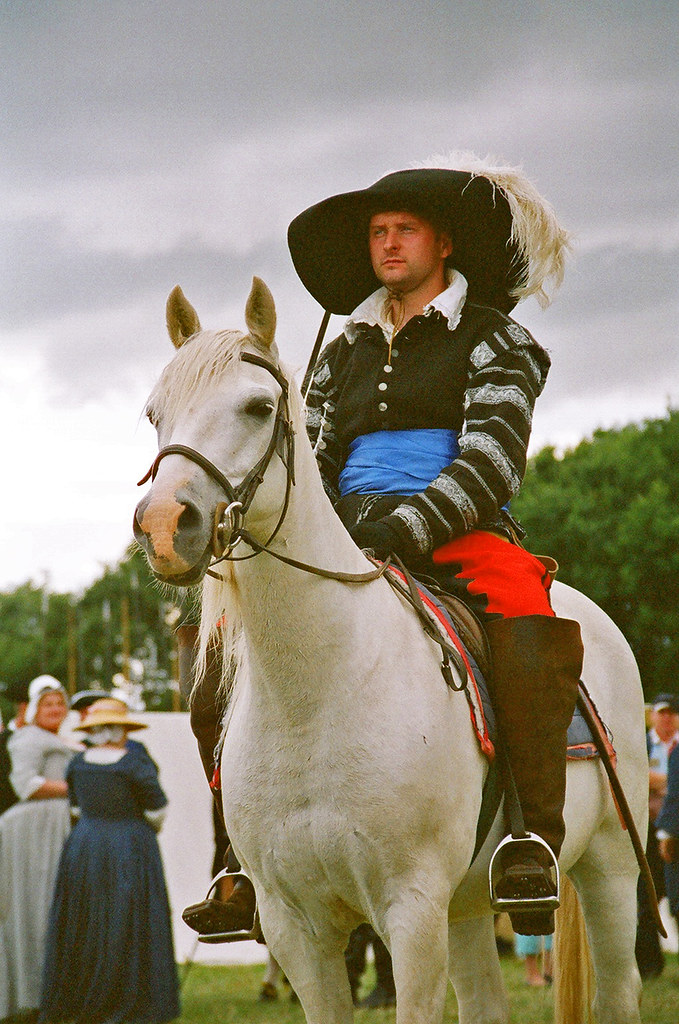 Mounted Cavalier, 17th Century Reenactor at Kelmarsh Fest… Flickr