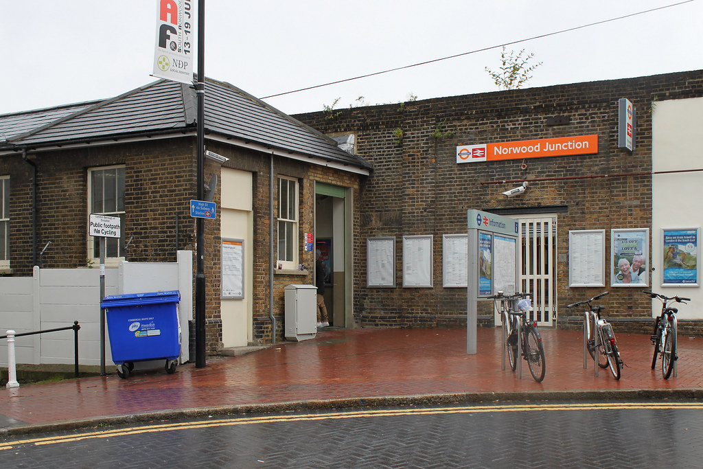 Norwood Junction Overground station Down side entrance bowroaduk
