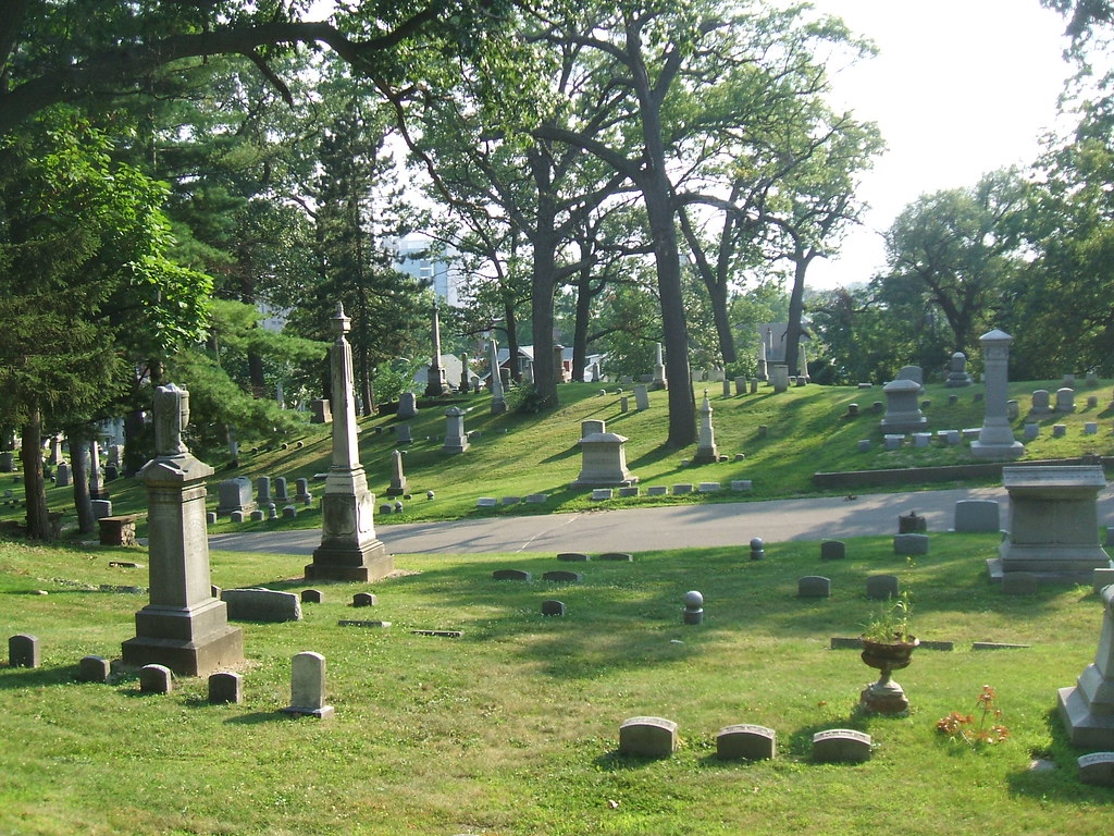 Oak Hill Cemetery Overview of Oak Hill cemetery. The conto… Flickr