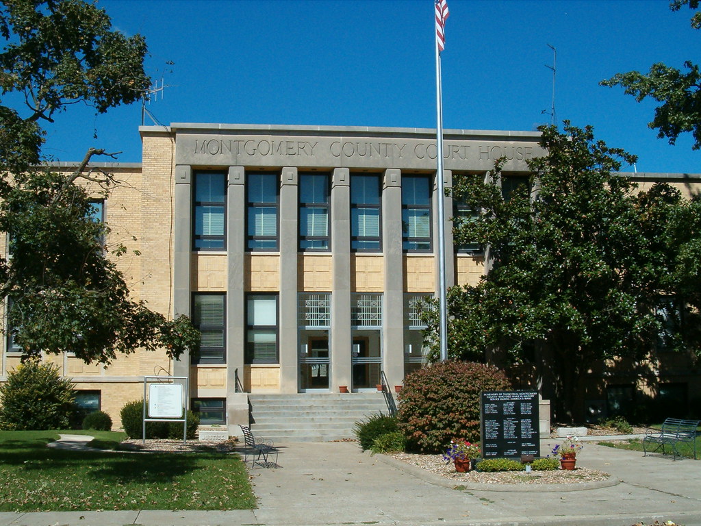 Montgomery County Courthouse Montgomery City Missouri Flickr