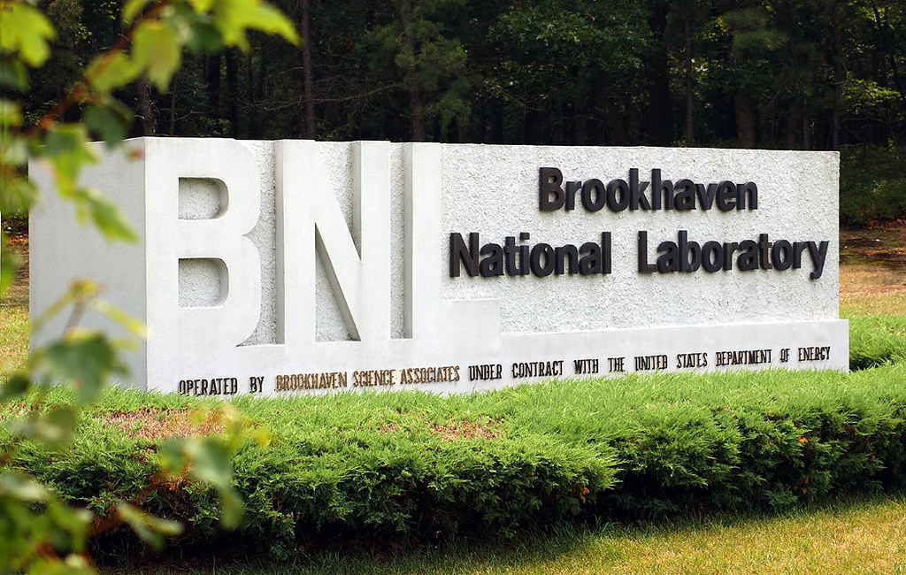Brookhaven Main Gate Brookhaven's main gate sign. The Labo… Flickr