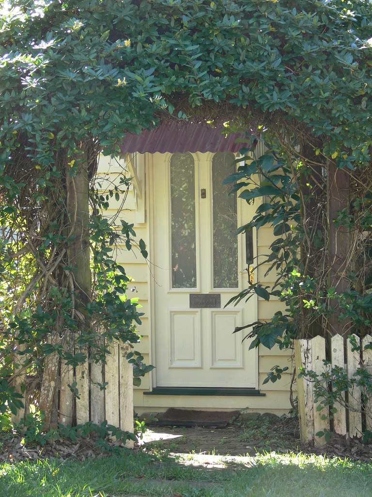 Cottage Door . Mt. Tamborine . sccart Flickr