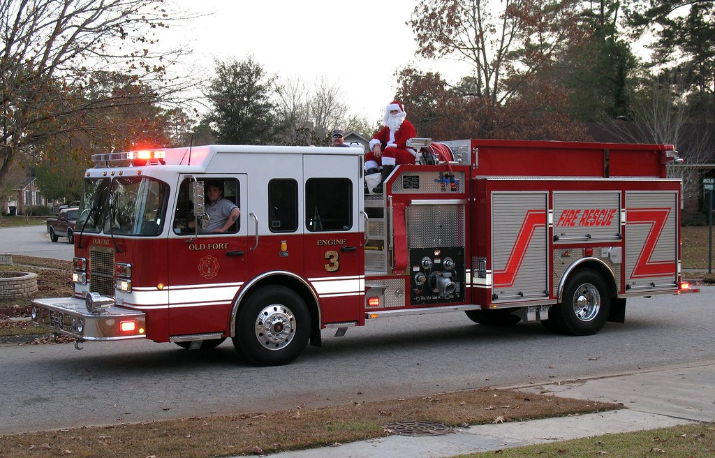 Summerville Old Fort Fire Department Santa a photo on Flickriver