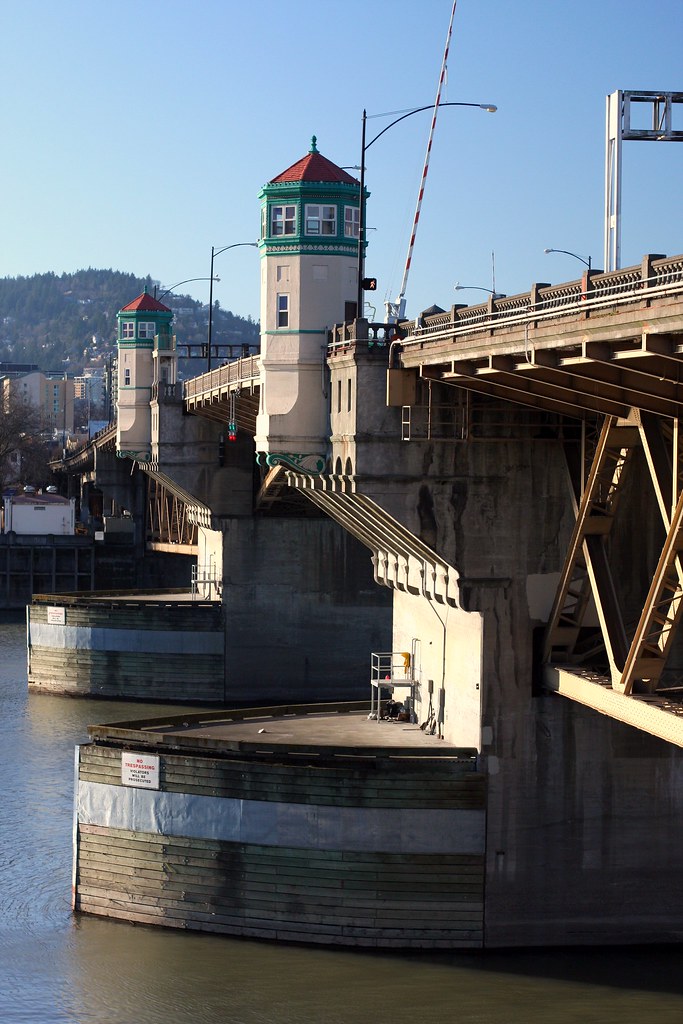 The Burnside Bridge. Gary A. K. Flickr