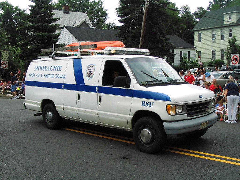 Moonachie, NJ First Aid & Rescue Squad Ford Econoline OaklandFD213
