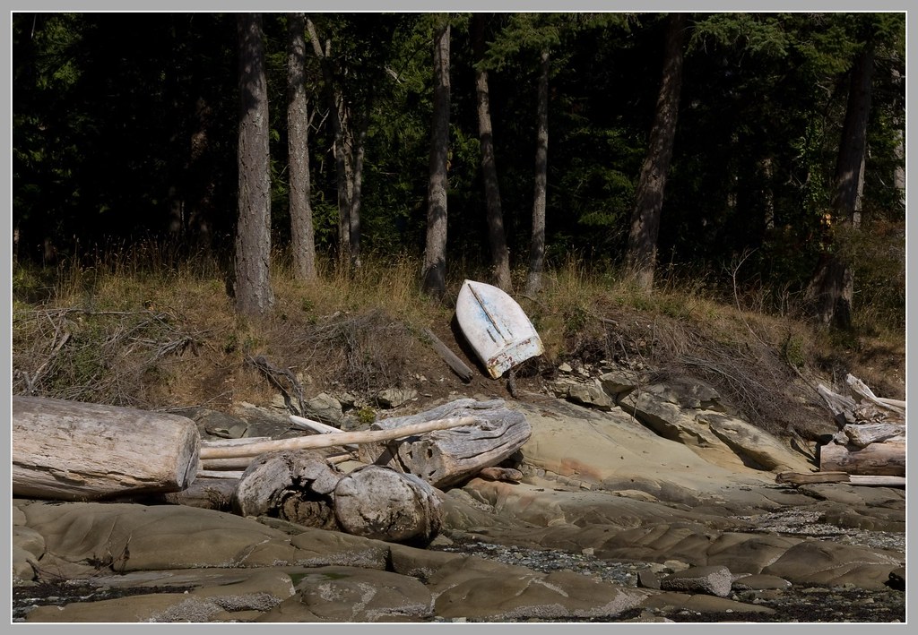 Lonely boat on the shore of Galiano Island Doug_Hackett Flickr