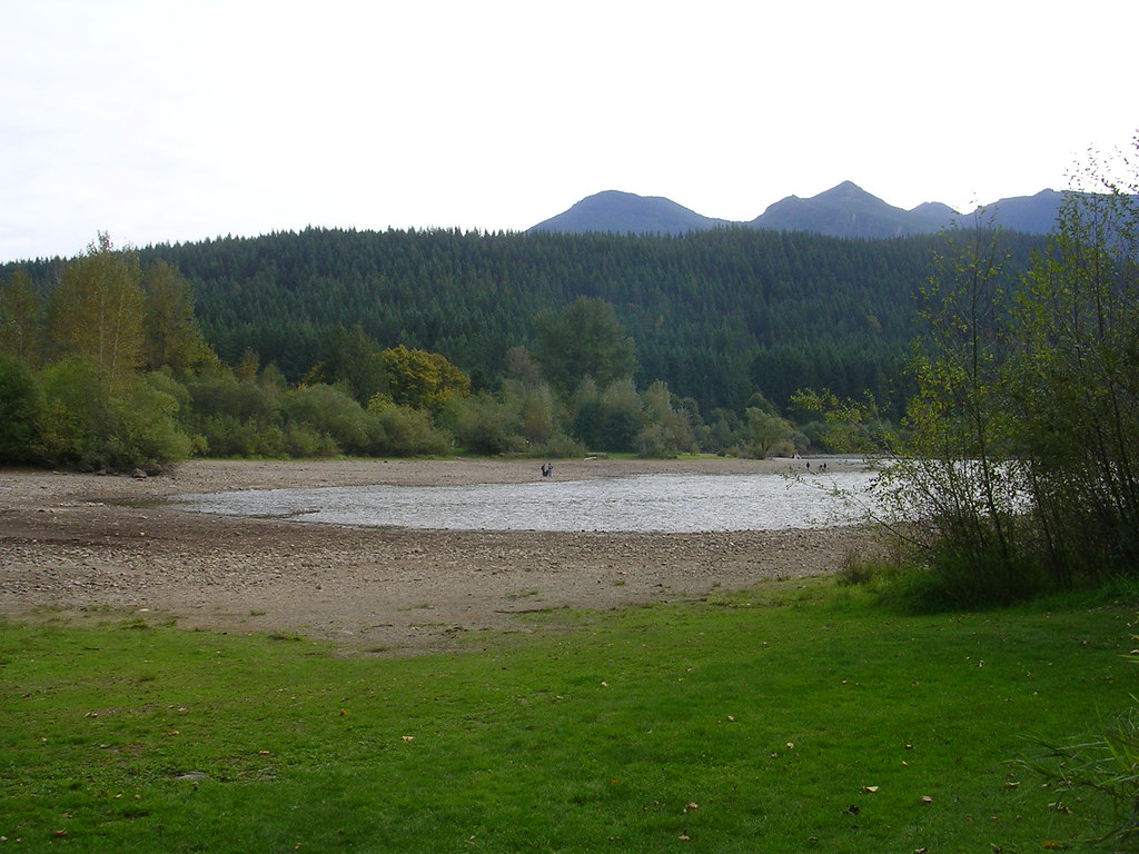 Rattlesnake Lake Rattlesnake Lake near the town of North B… Flickr