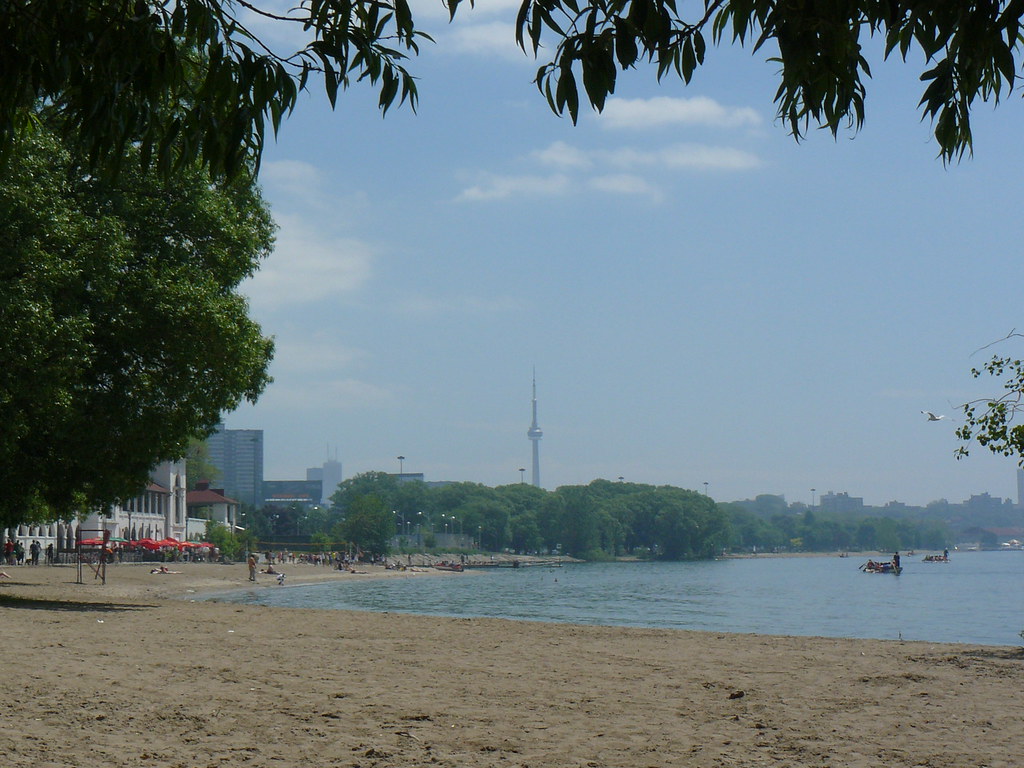 Sunnyside Beach After High Park we went to Sunnyside Beach… Flickr