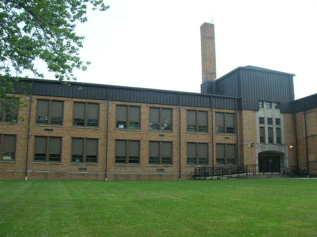 072708 Crestline High School 2Crestline, Ohio (29) Flickr