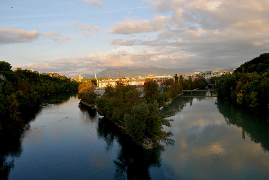 Jonxion Coucher de soleil automnal sur Genève depuis le