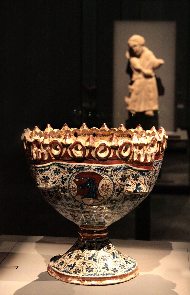 Islamic treasure Museum of Islamic Art Qatar Ceramic bow… Flickr