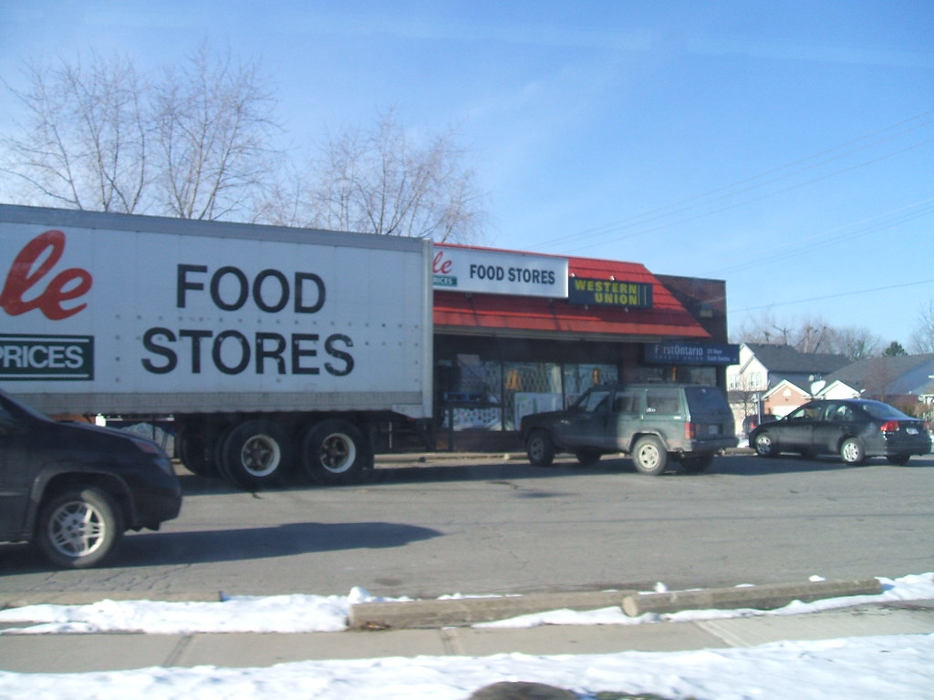 Avondale store The Avondale store at the corner of Scott S… Flickr