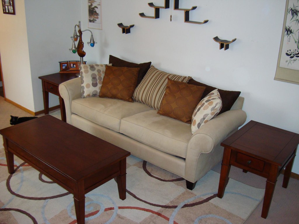 New Sofa, Rug & Tables christie.co Flickr