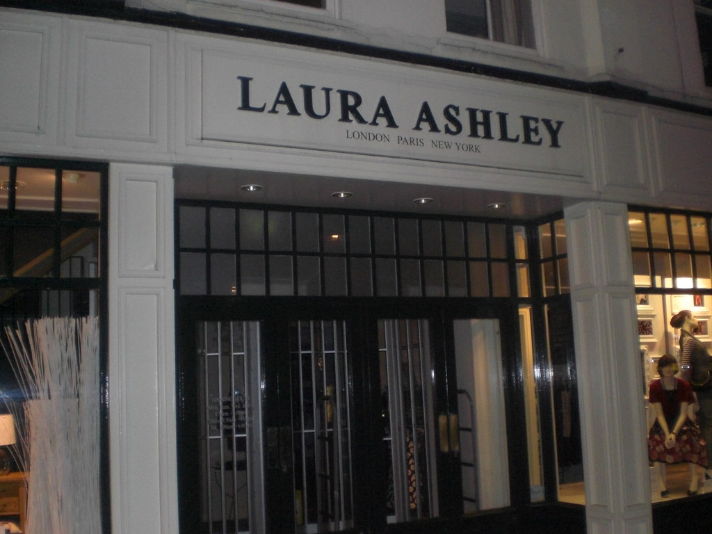 Laura Ashley I secretly dream of house full of laura ashly… Flickr