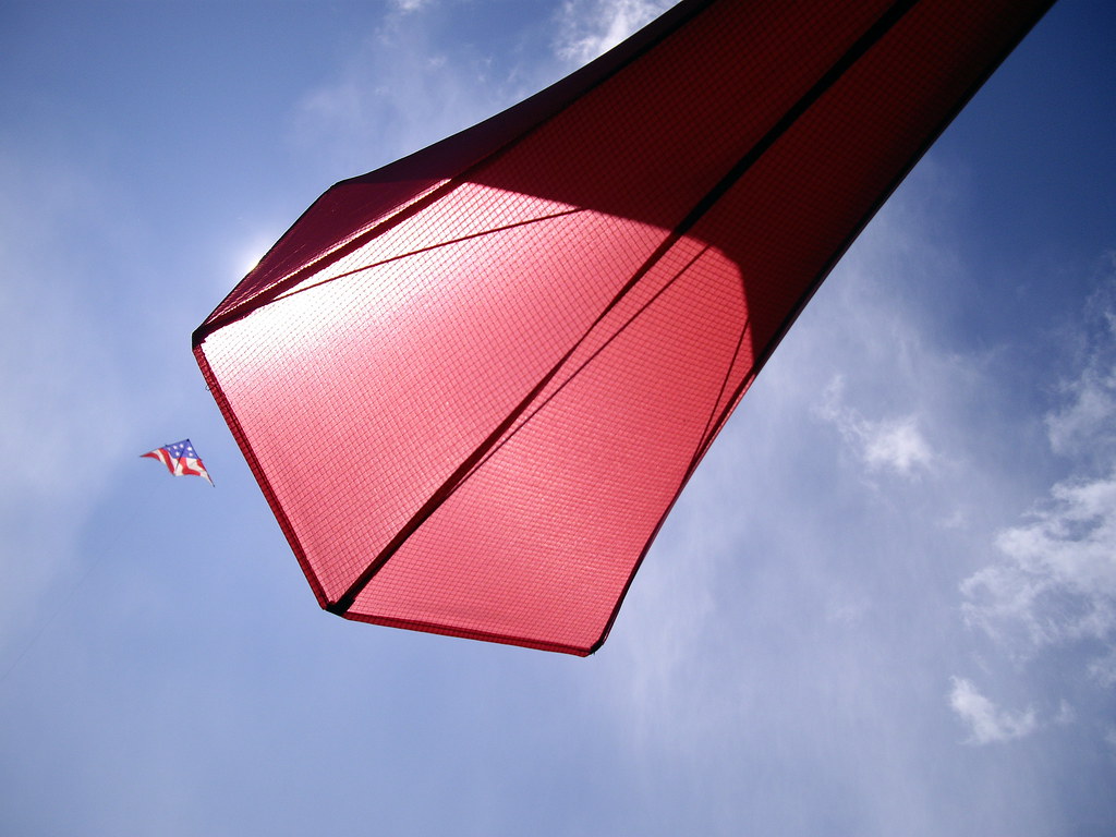 Garden & Kite_1165 A garden by Robert Bras… Flickr