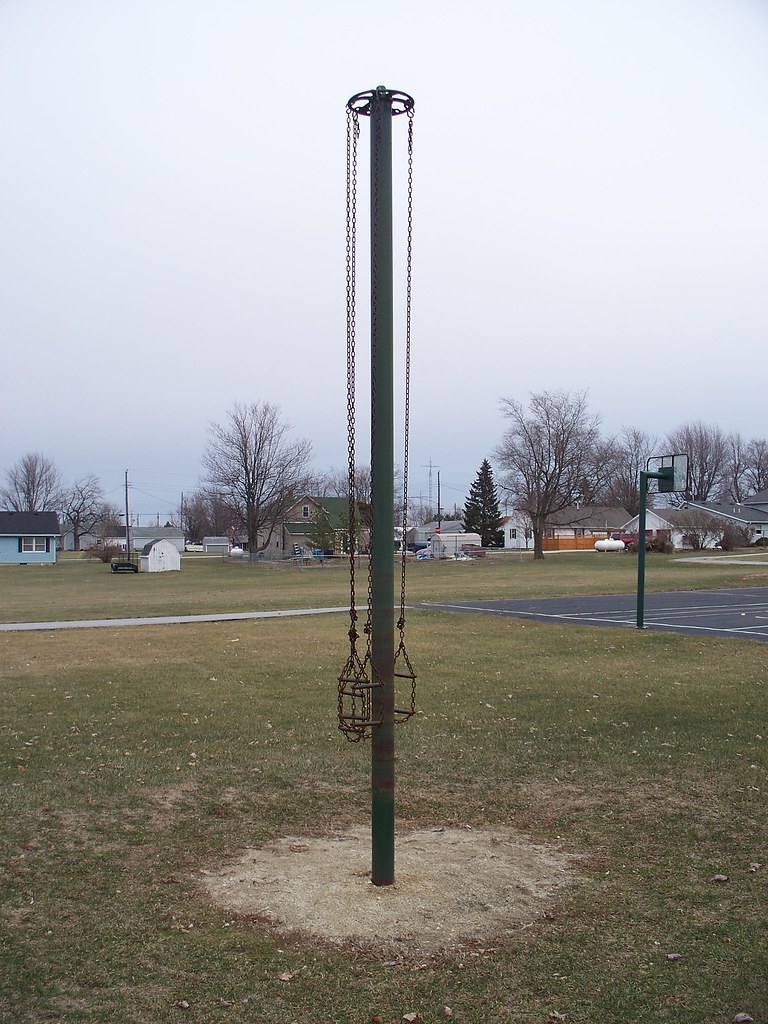 OH Neptune Playground 6 I believe that's a maypole? Hadn… Flickr