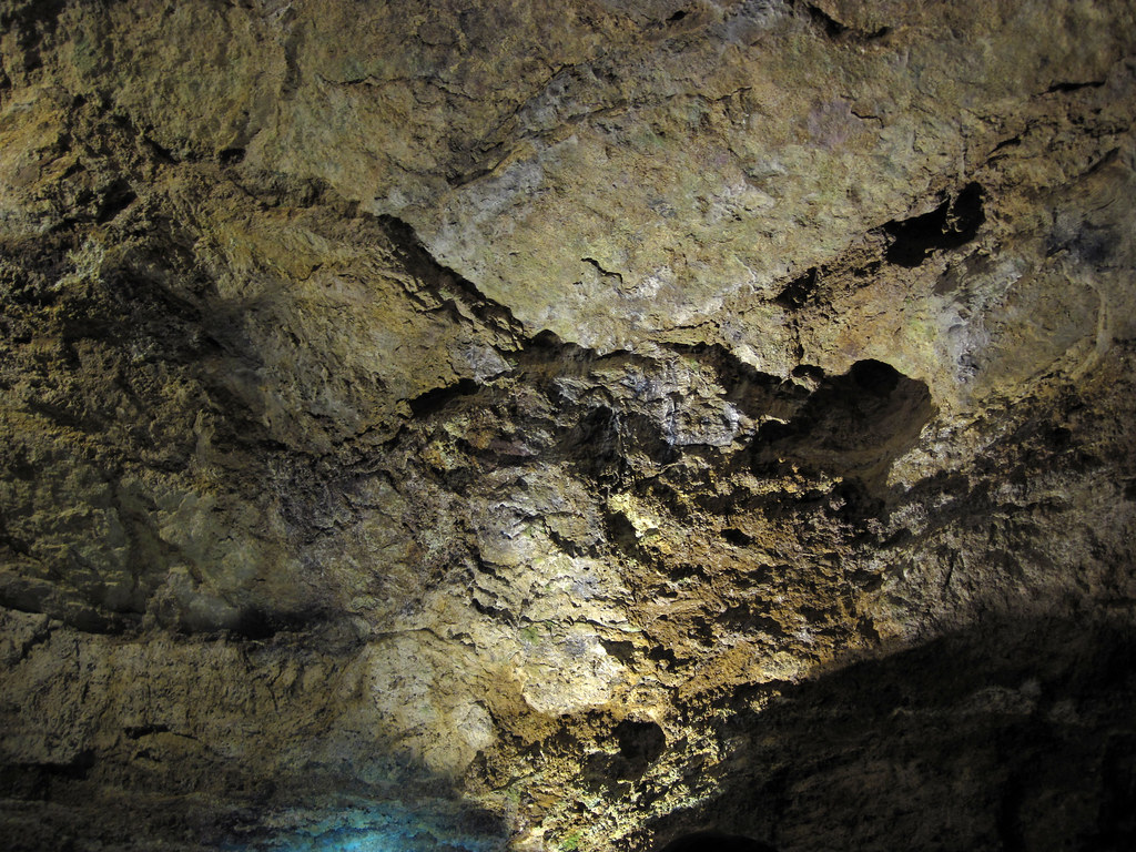 Large cave room in dolostone (Prairie du Chien Group, Ordovician; upper