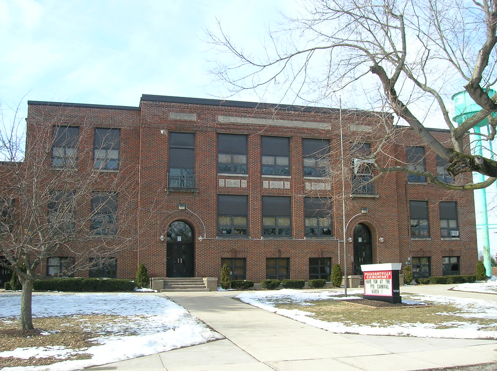 Pleasantville High SchoolPleasantville, Ohio This beauti… Flickr