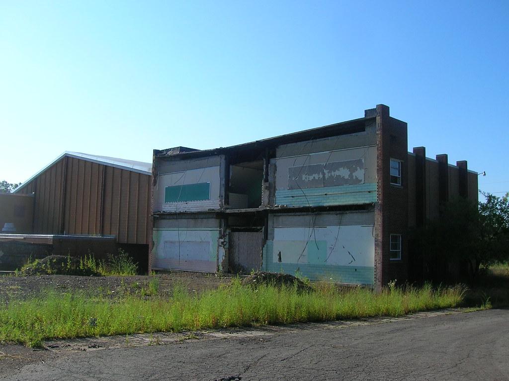 Braceville Township School Demolition & RemnantsBraceville, Ohio Flickr
