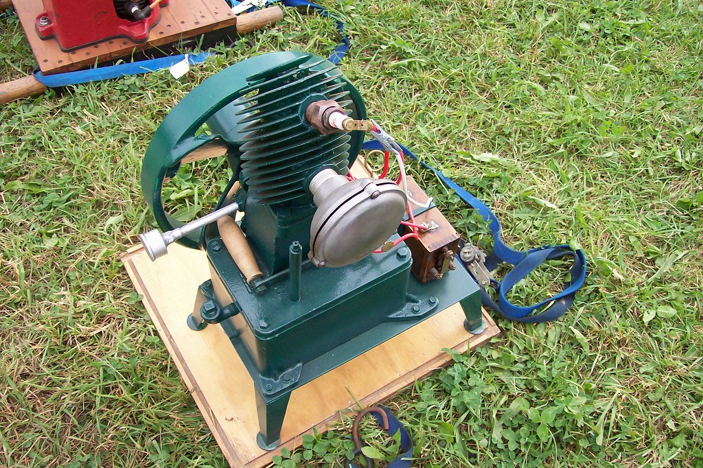 100_1553 Maytag upright engine Butch Smith Flickr