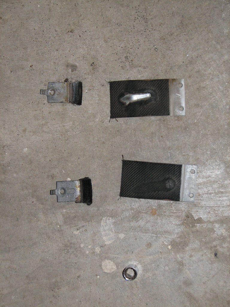 Window guide stabilizers before 5762 These are in the do… Flickr