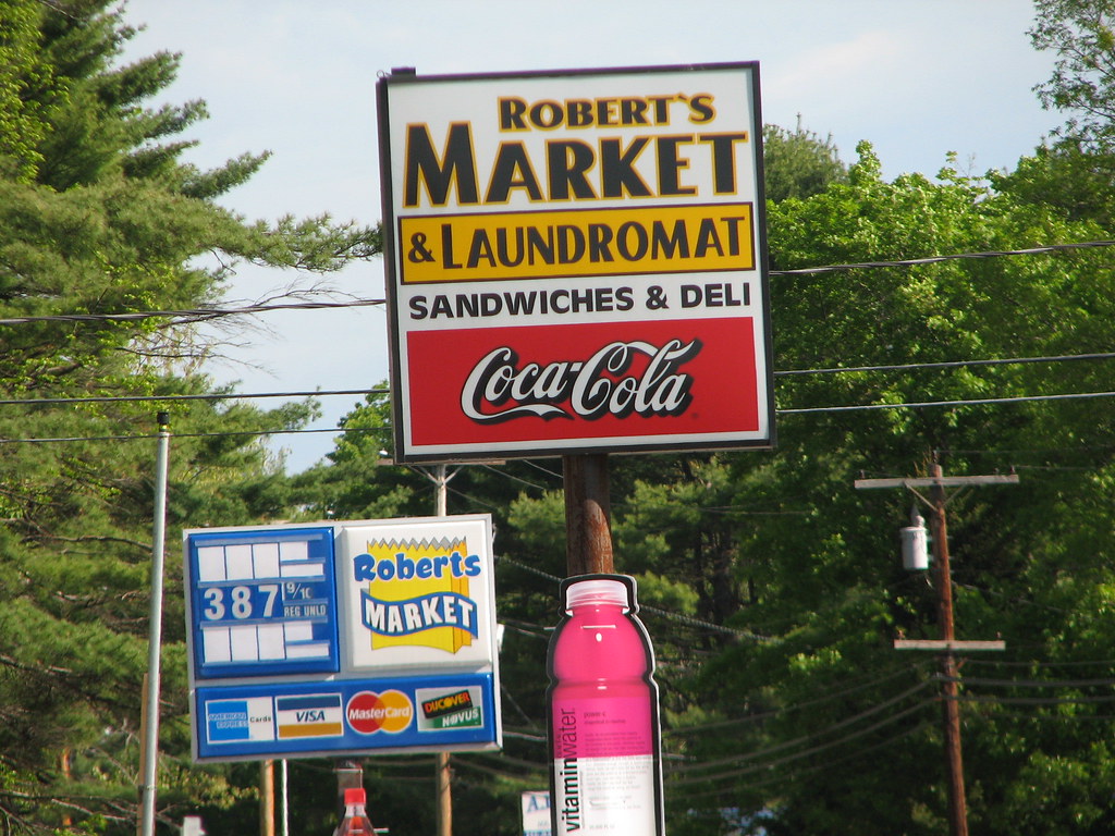 Robert's Market and Laundromat West Franklin, New Hampshir… Flickr