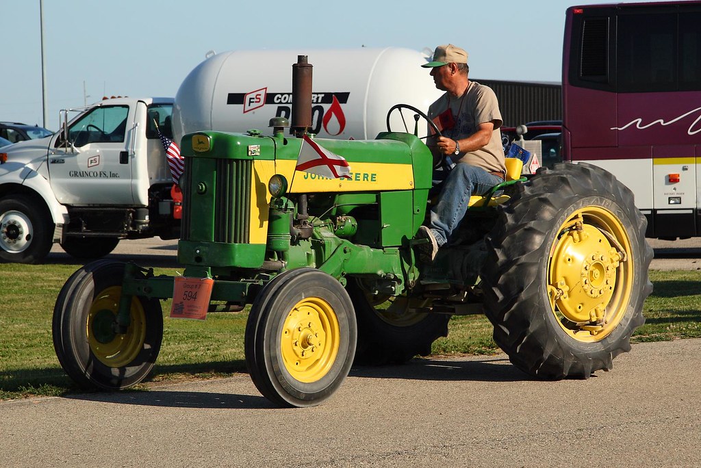 JOHN DEERE (Heritage Tractor Adventure 2007) D. Miller Flickr