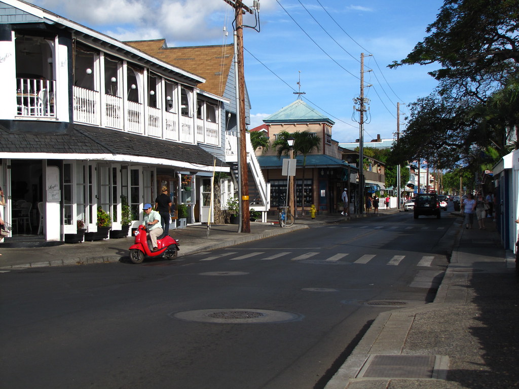 Lahaina, Hawaii A shot of a quiet Front Street in Lahaina,… Flickr