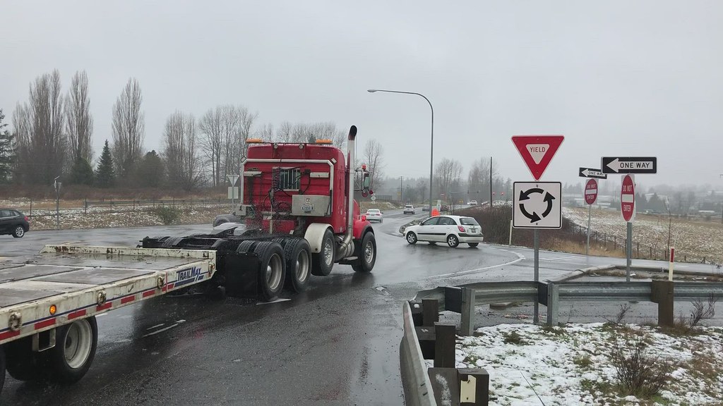 Traffic navigates through Slater Road intersections Flickr