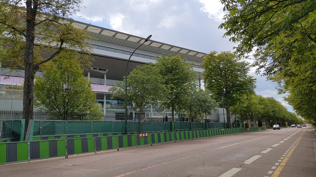 Roland Garros côté avenue de la Porte d'Auteuil So_P Flickr