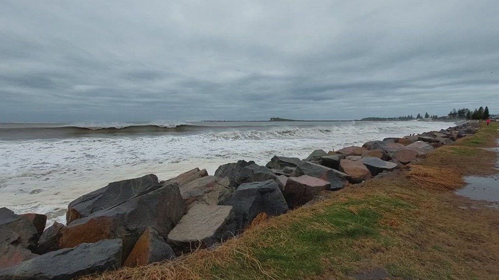 Stockton Beach High Tide The recent Rain Bomb and high tid… Flickr