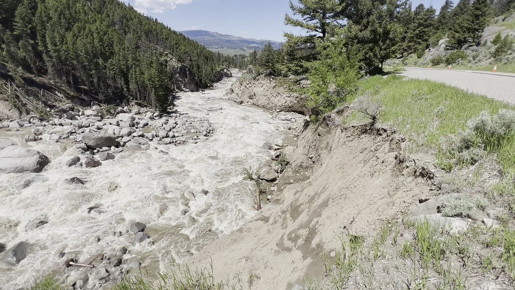 Yellowstone flood event 2022 Lamar River Canyon (3) Flickr