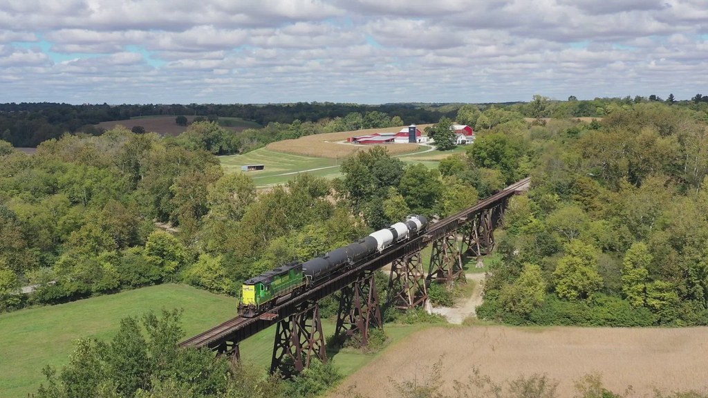 5255, Okeana OH 🇺🇸, 29 Sept 2022 5255 crosses the Trestl… Flickr