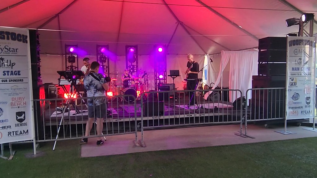 Woofstock festival at Kanine Social Jacksonville, Florid… Flickr