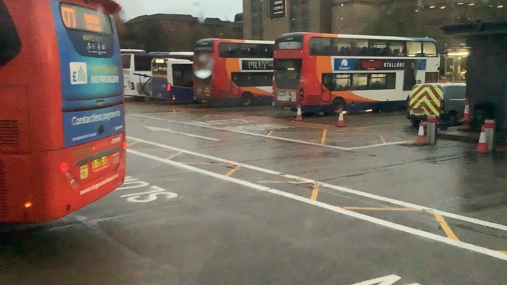 Buchanan Bus Station, Glasgow 2239 SF11 CWV McGills Scot… Flickr