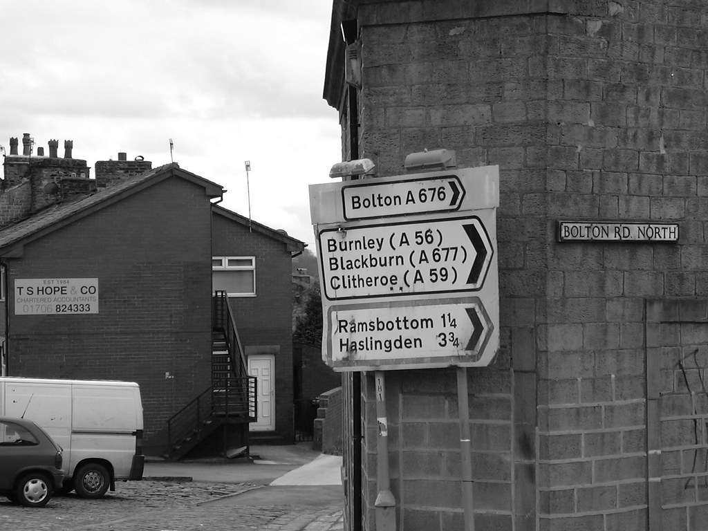 Bury Road/Bolton Road North Edenfield 060308 Robert Wade (Wadey) Flickr