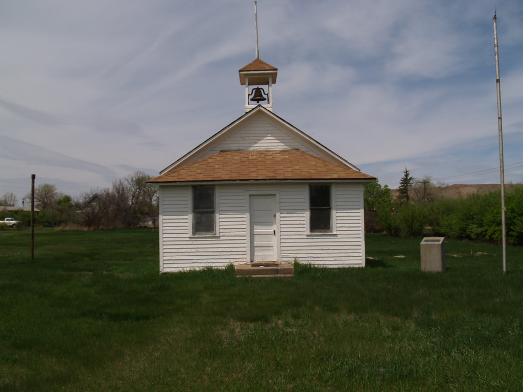 Sentinel Butte, North Dakota Andrew Filer Flickr