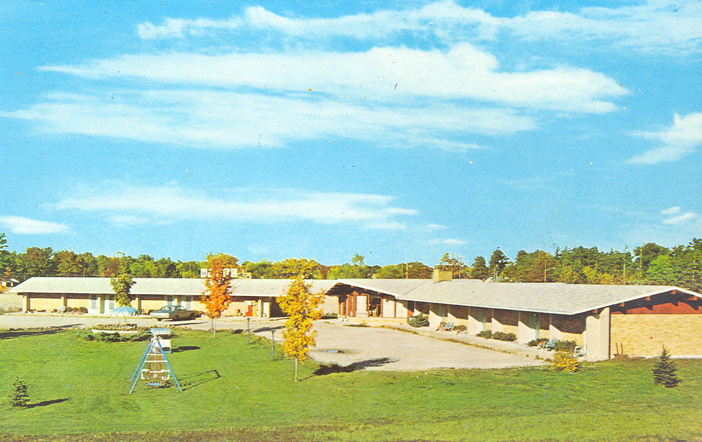 Traverse Mi Roadside LandOLakes Motel your Hosts Russell… Flickr