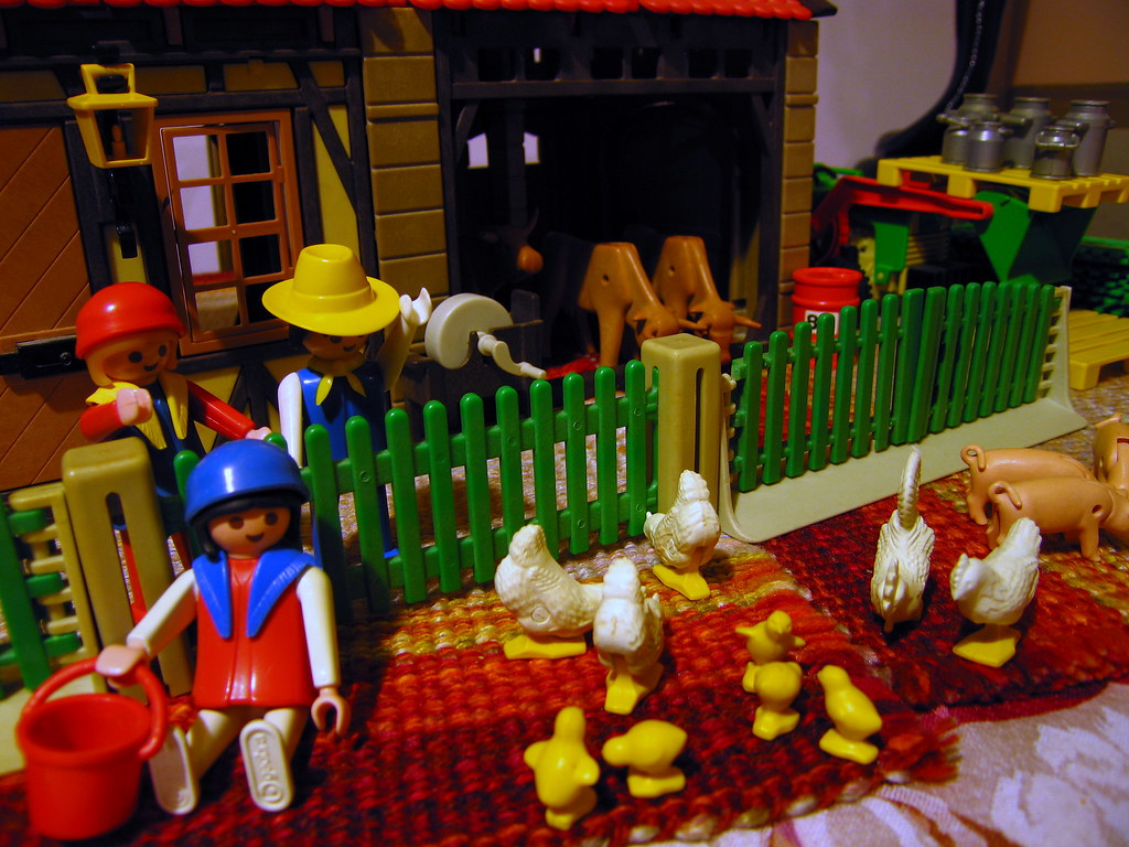 Old Playmobil farm set 2 photopuppet Flickr