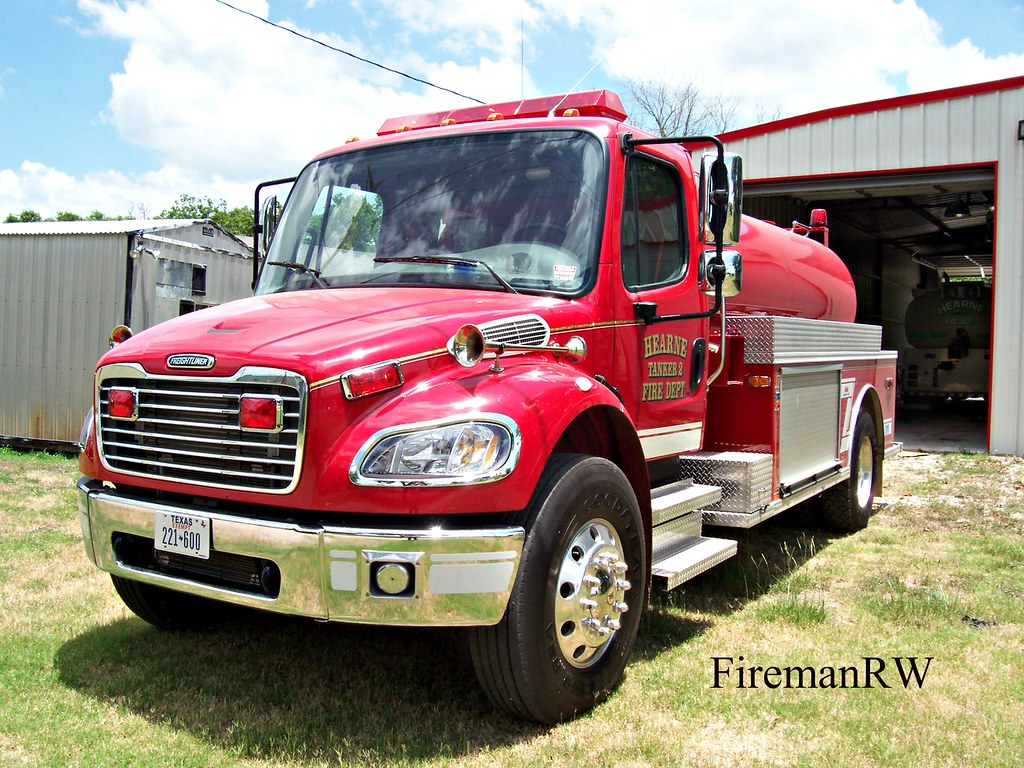 Hearne, TX VFD Tanker 2 2006 Freightliner 2,000 tank Flickr