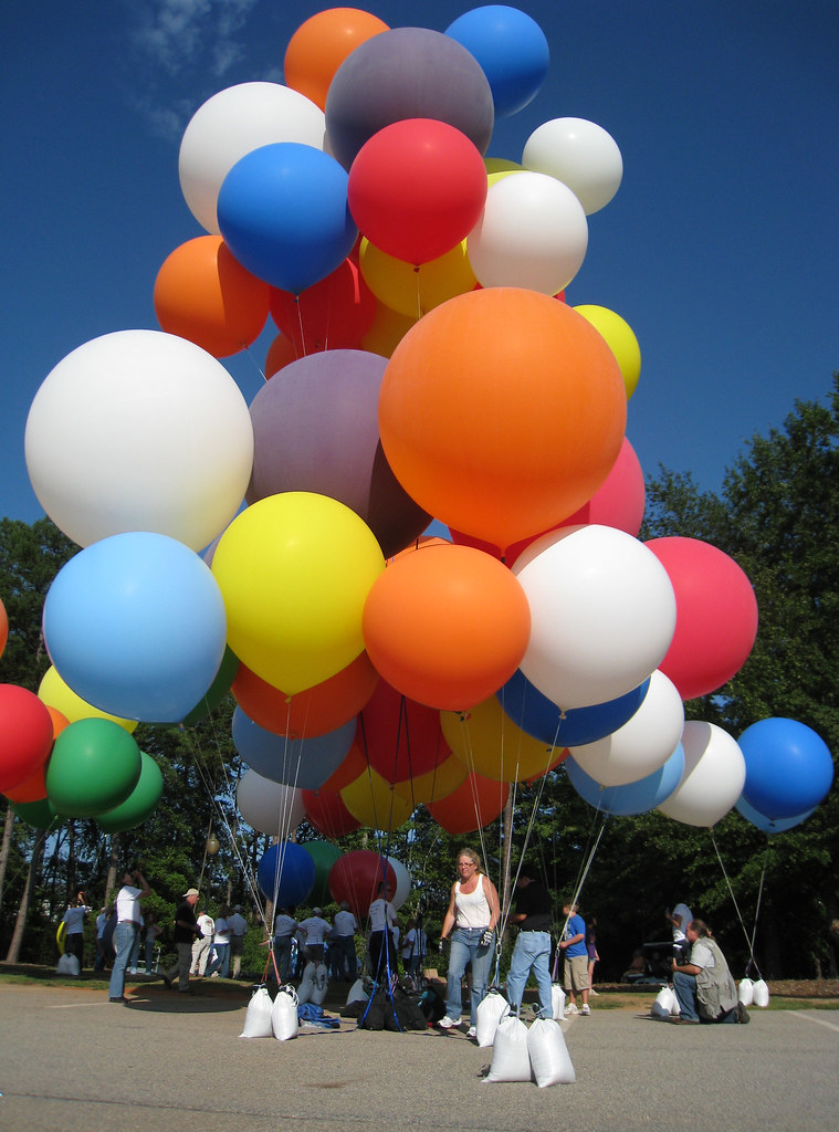 balloons2 Believe it or not all these helium balloons were… Flickr