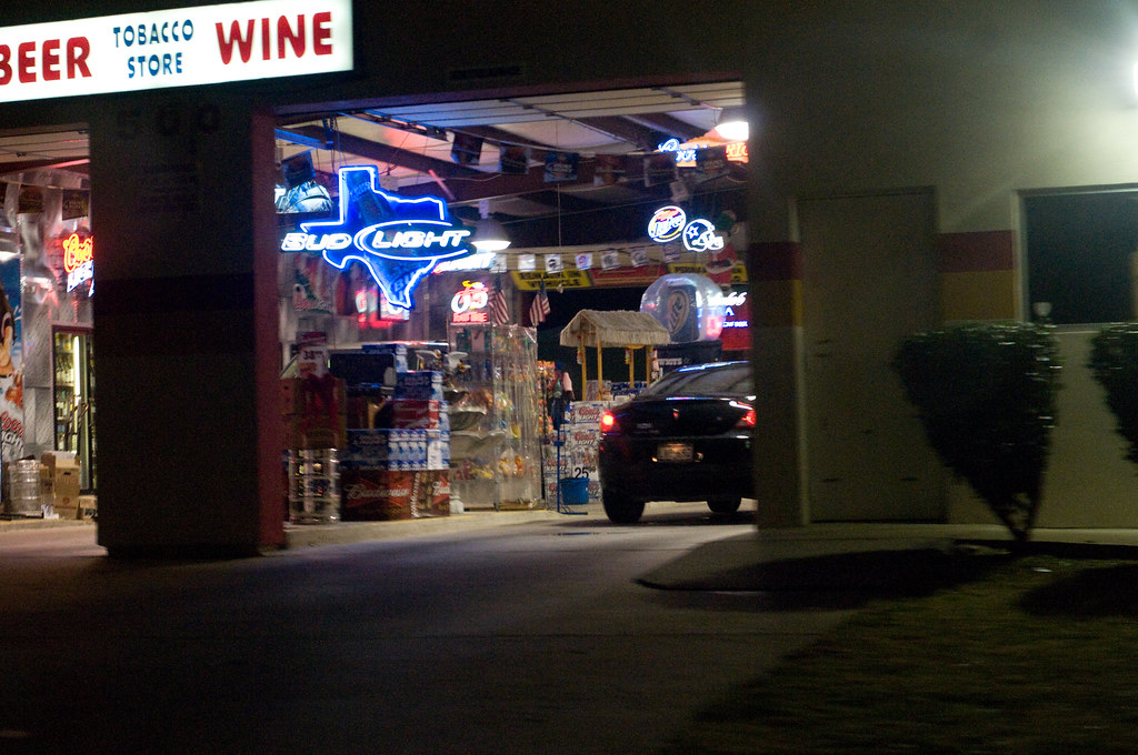 Beer Barn A drive through beer and wine store in Terrell, … Flickr
