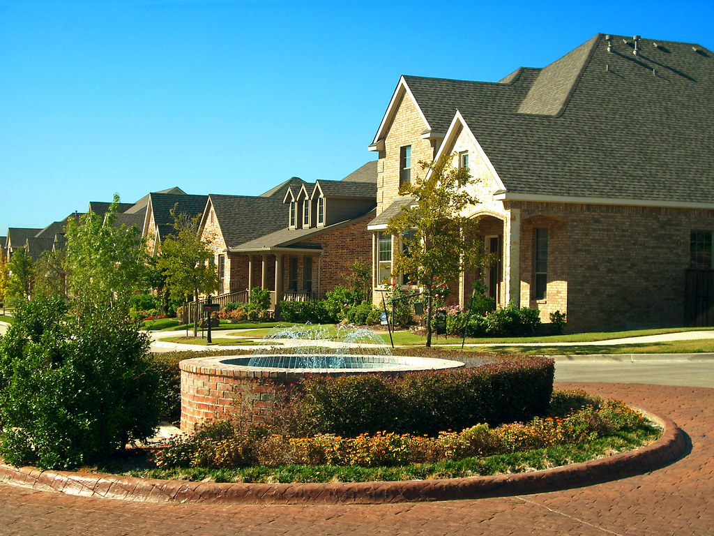Houses near Post Office, North Richland Hills A fountain o… Flickr
