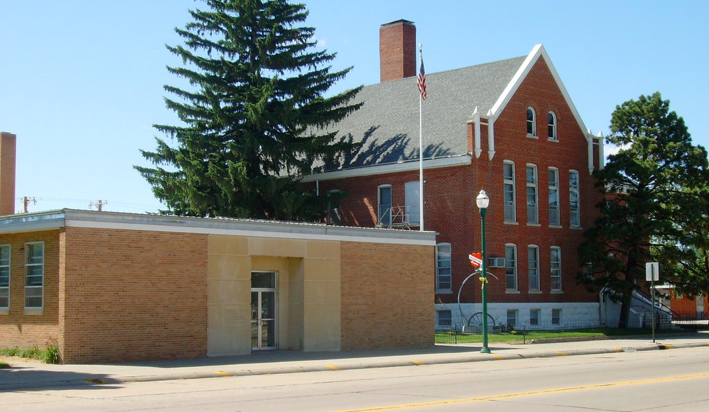 Old and New Cherry County Courthouses (Valentine, Nebraska… Flickr
