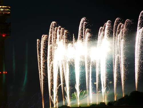 FeuerwerkOlympiapark, München Yuting Hsu Flickr